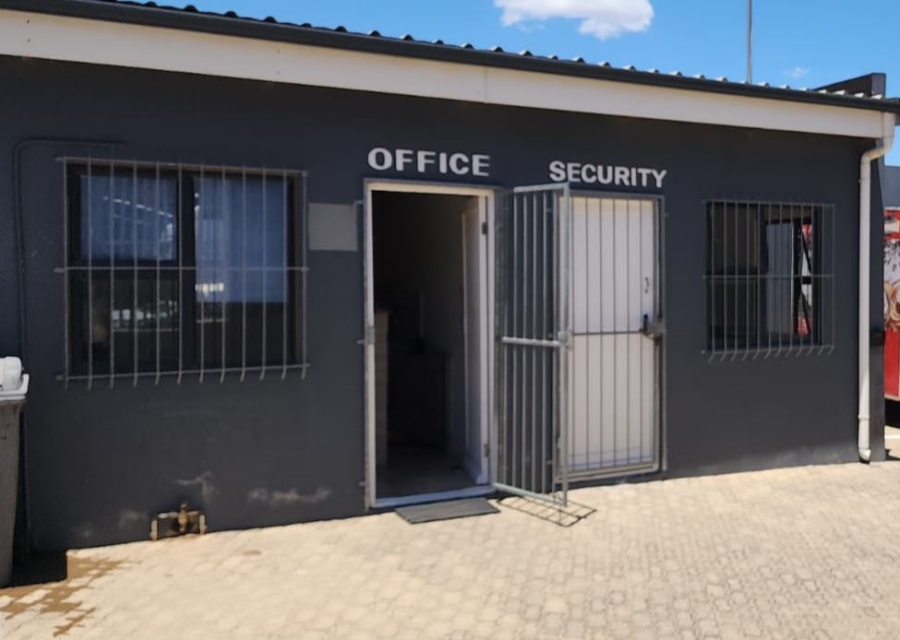 Commercial Property for Sale in Broadlands Western Cape